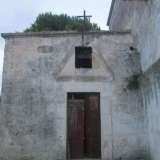 Nell'edificio � inglobata una piccola chiesa (foto di Cassandra Capriati)